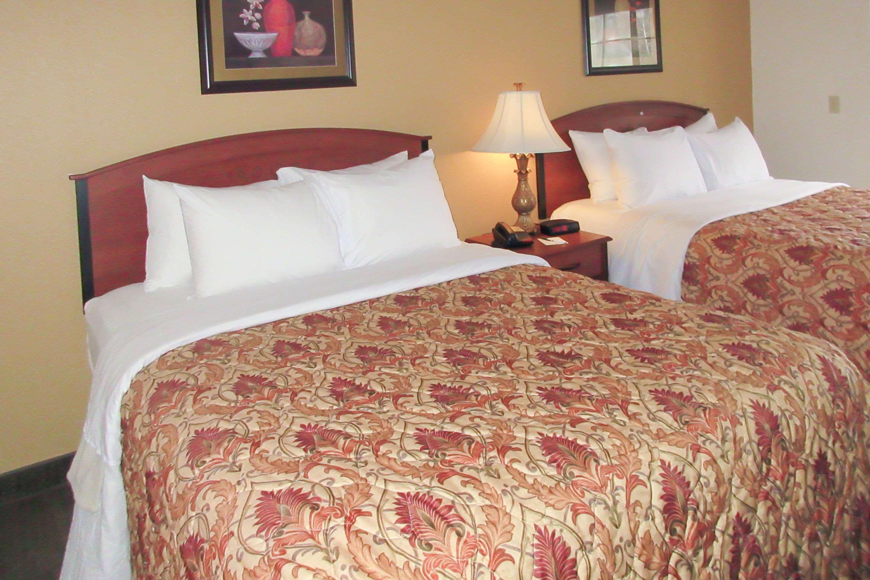 Quality Inn & Suites Prestonsburg Next To Mountain Arts Center Экстерьер фото