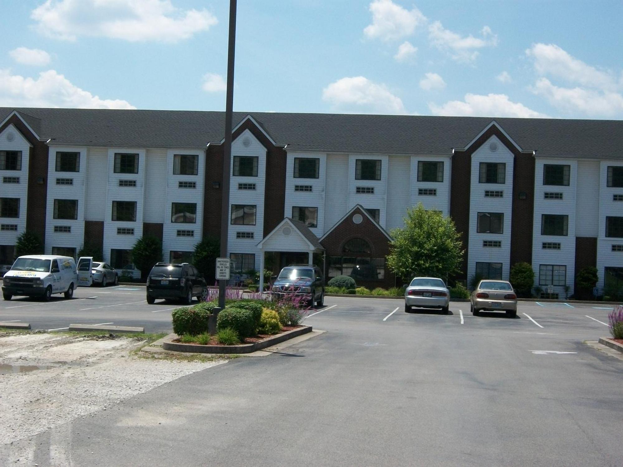 Quality Inn & Suites Prestonsburg Next To Mountain Arts Center Экстерьер фото