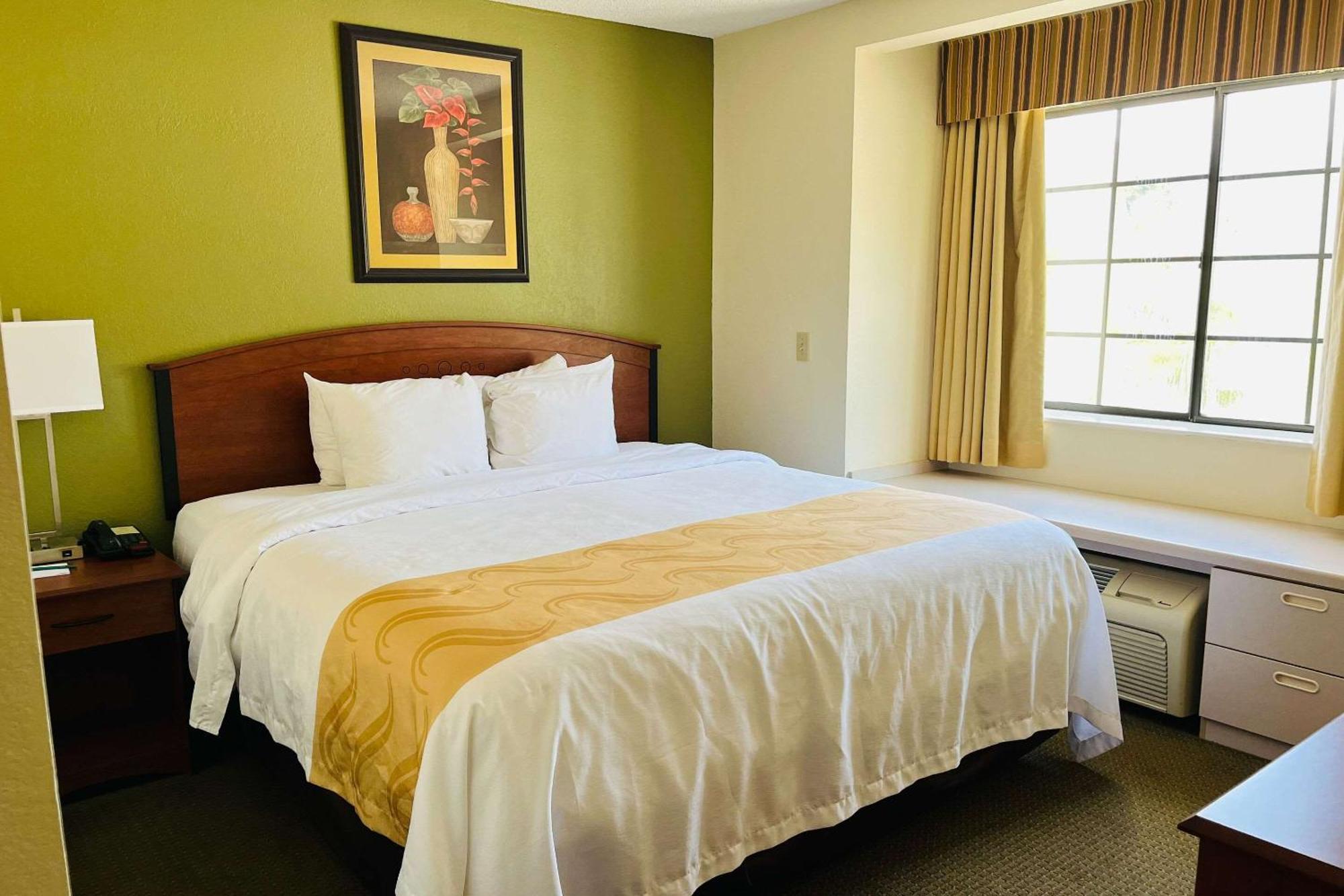 Quality Inn & Suites Prestonsburg Next To Mountain Arts Center Экстерьер фото
