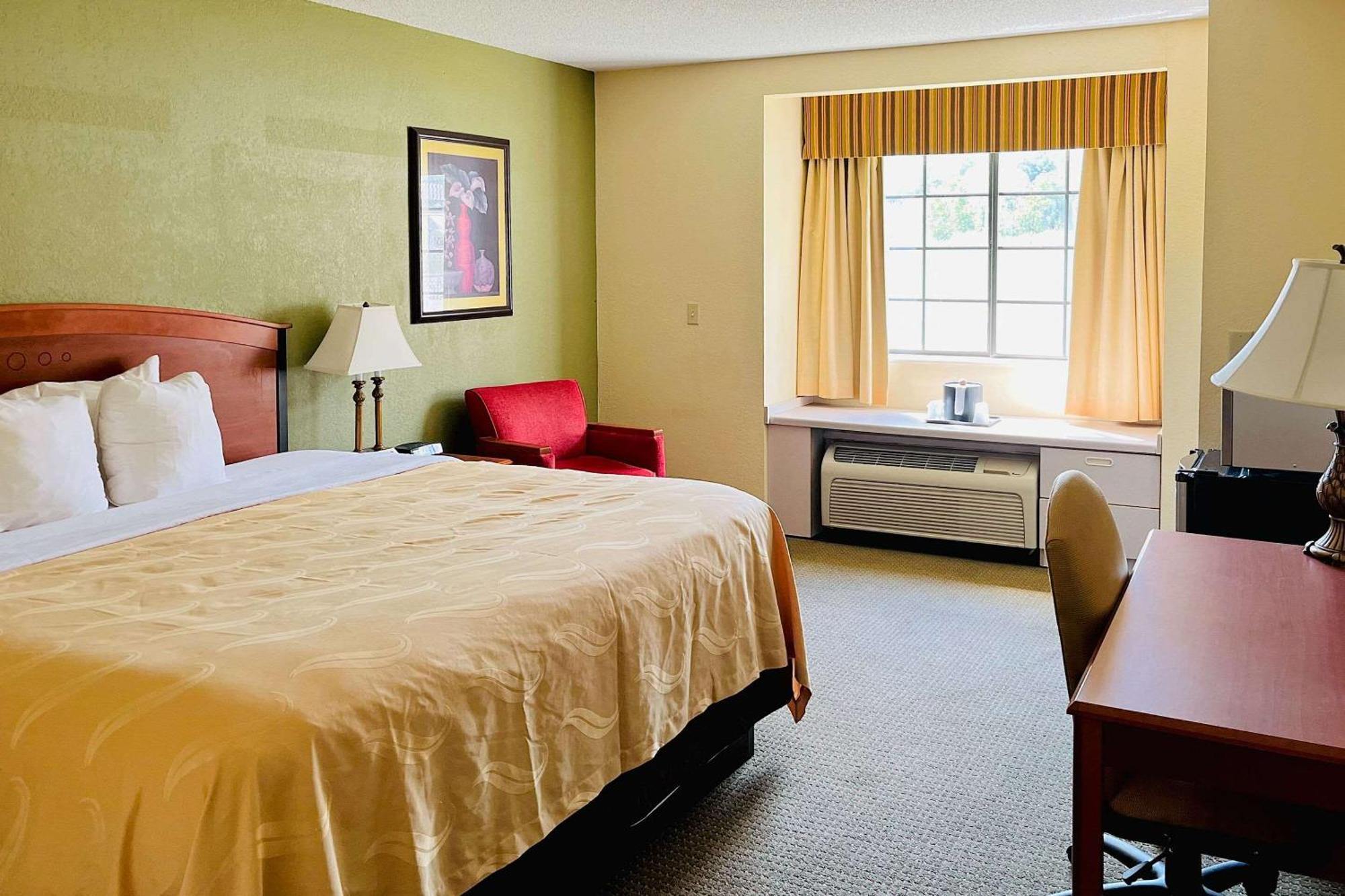 Quality Inn & Suites Prestonsburg Next To Mountain Arts Center Экстерьер фото