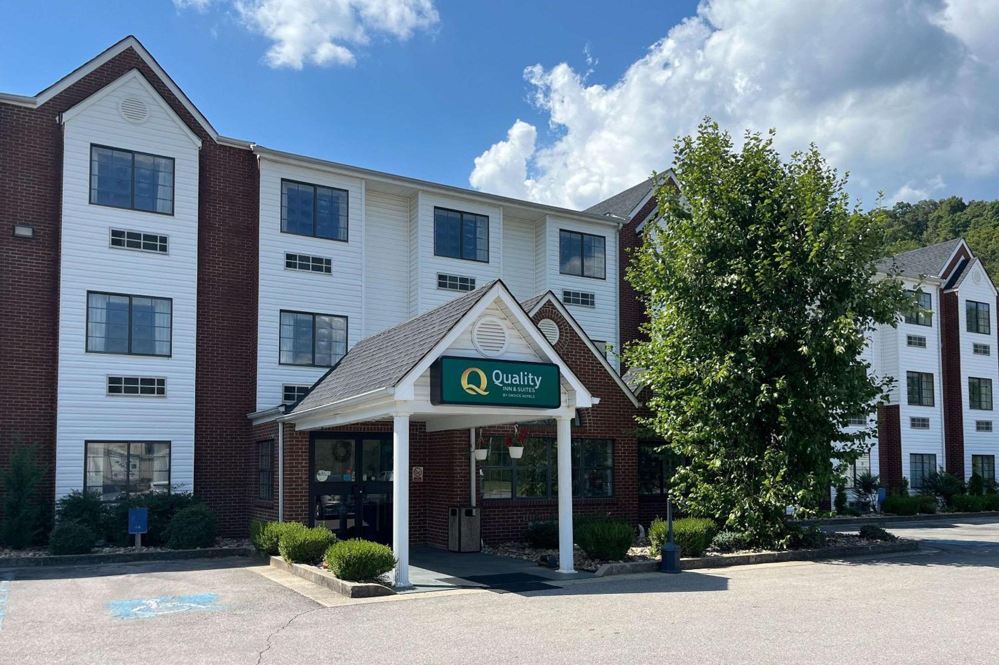 Quality Inn & Suites Prestonsburg Next To Mountain Arts Center Экстерьер фото
